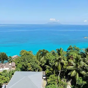 Crystal Seychelles Seaview Ground Floor Гласи
